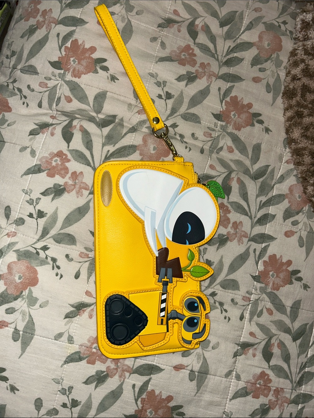 Loungefly Yellow WALL•E & EVE Wristlet Wallet